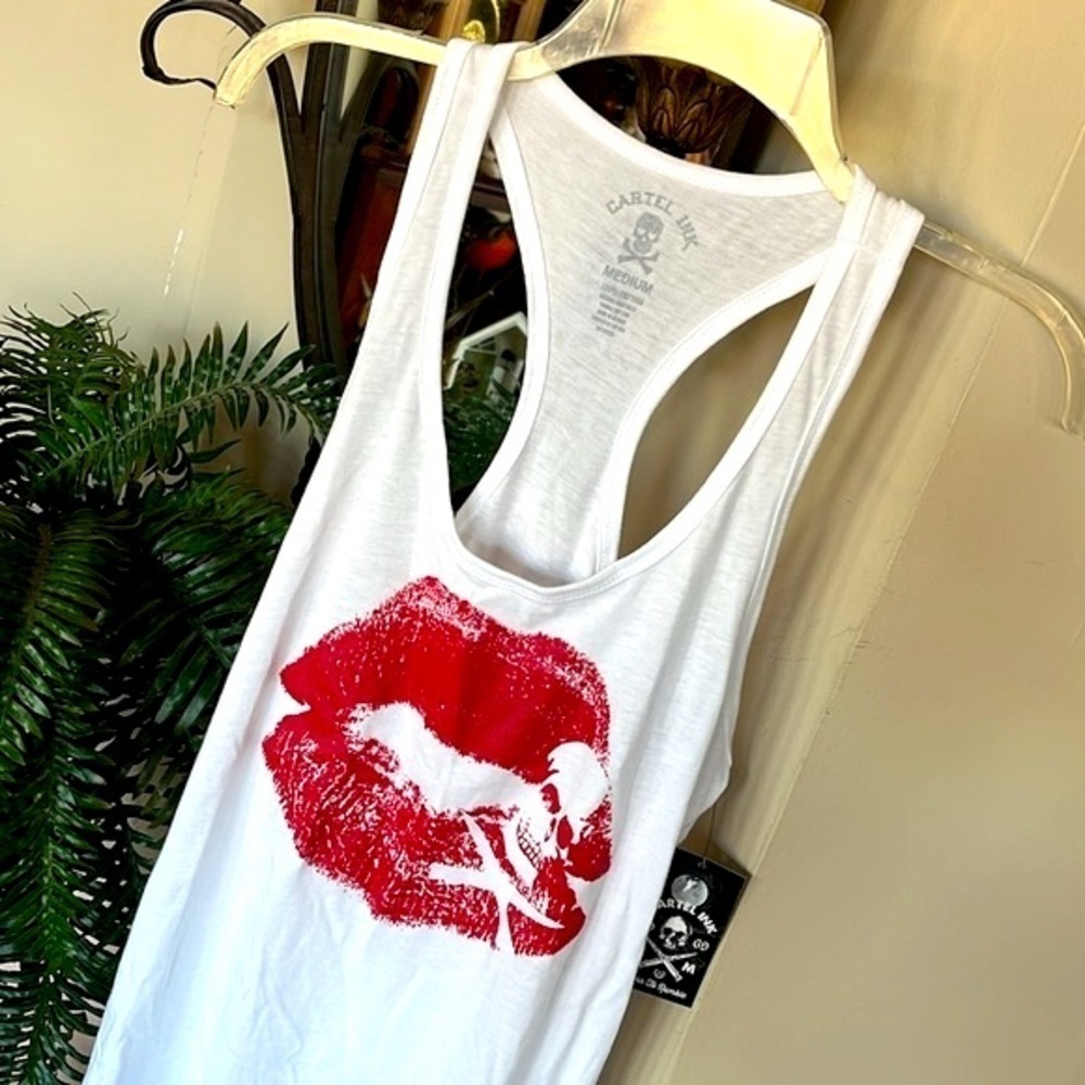 Brand New Cartel Ink White Racerback Tank Top Red Lips Skull Crossbones Punk - Picture 4 of 12